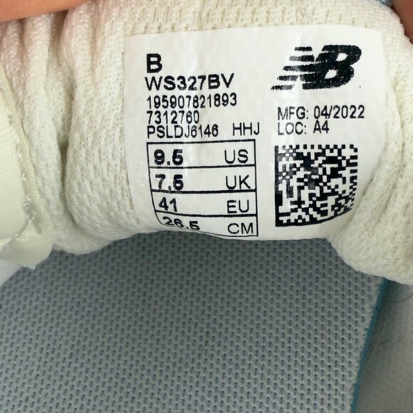 New Balance 327 Cream Sneakers Women’s Size 9.5 US - WS327BV - Picture 2 of 13
